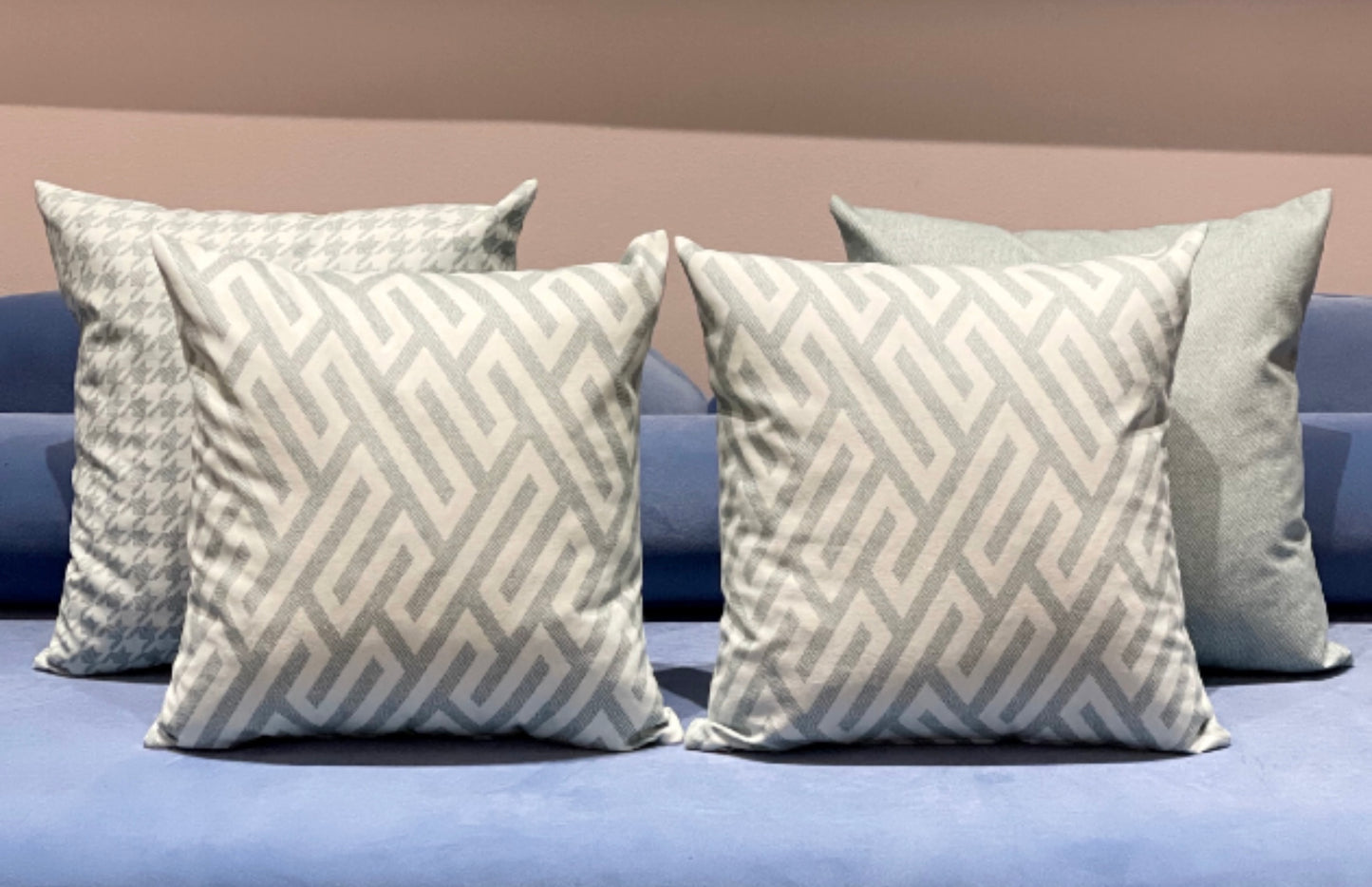  Cushion 14-002