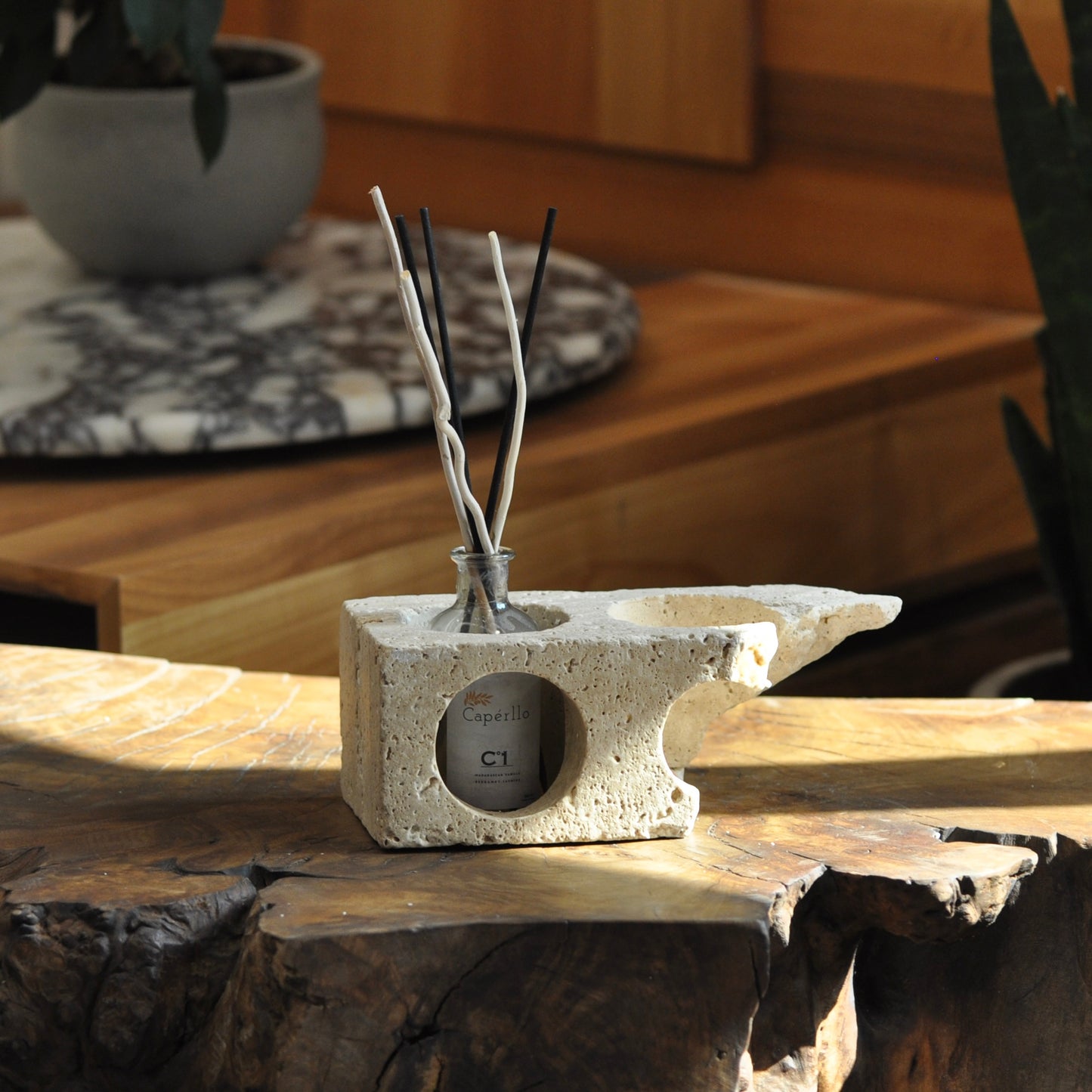 Diffuser Stand