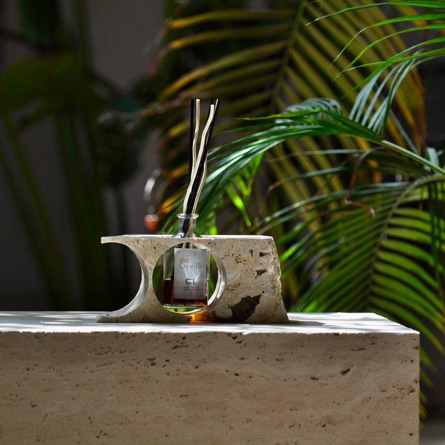 Diffuser Stand