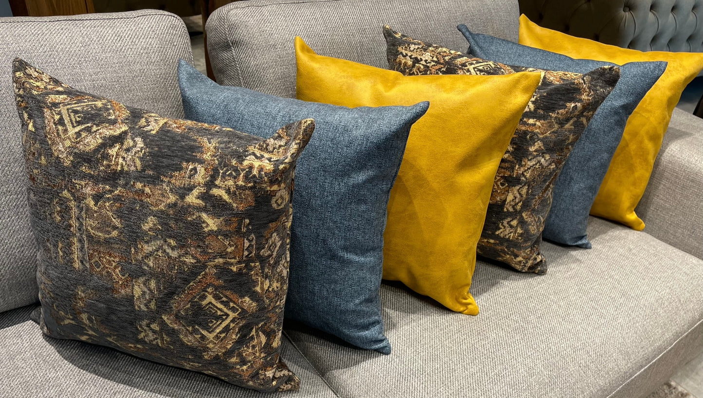 ‎ Cushion  16-028