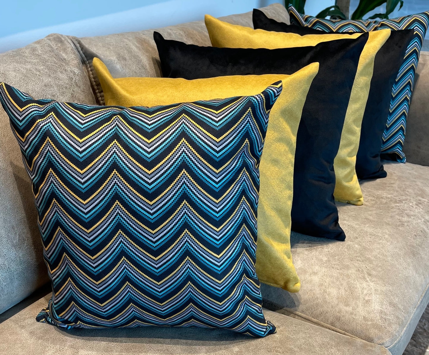 ‎ Cushion  16-052