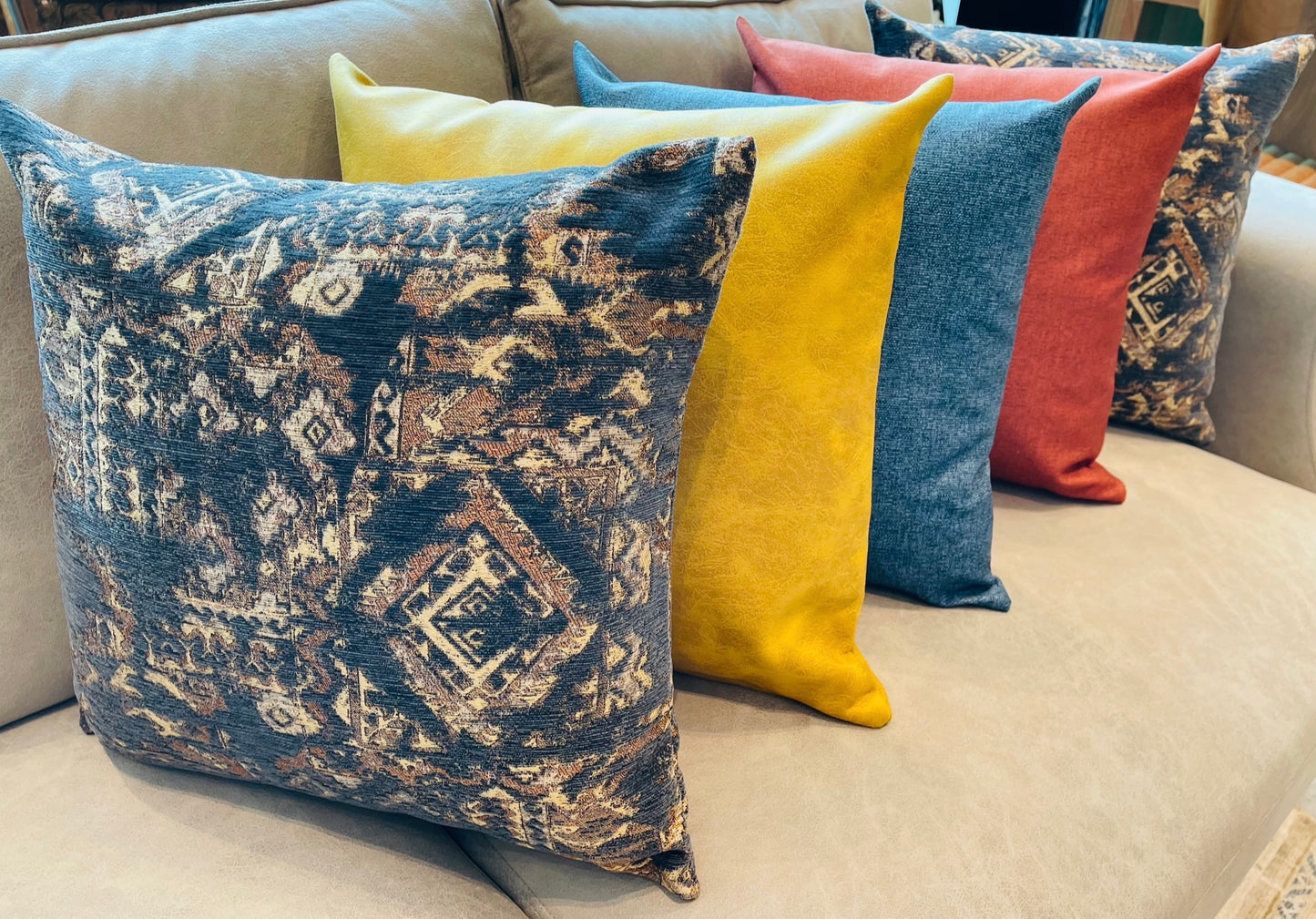 ‎ Cushion  15-019