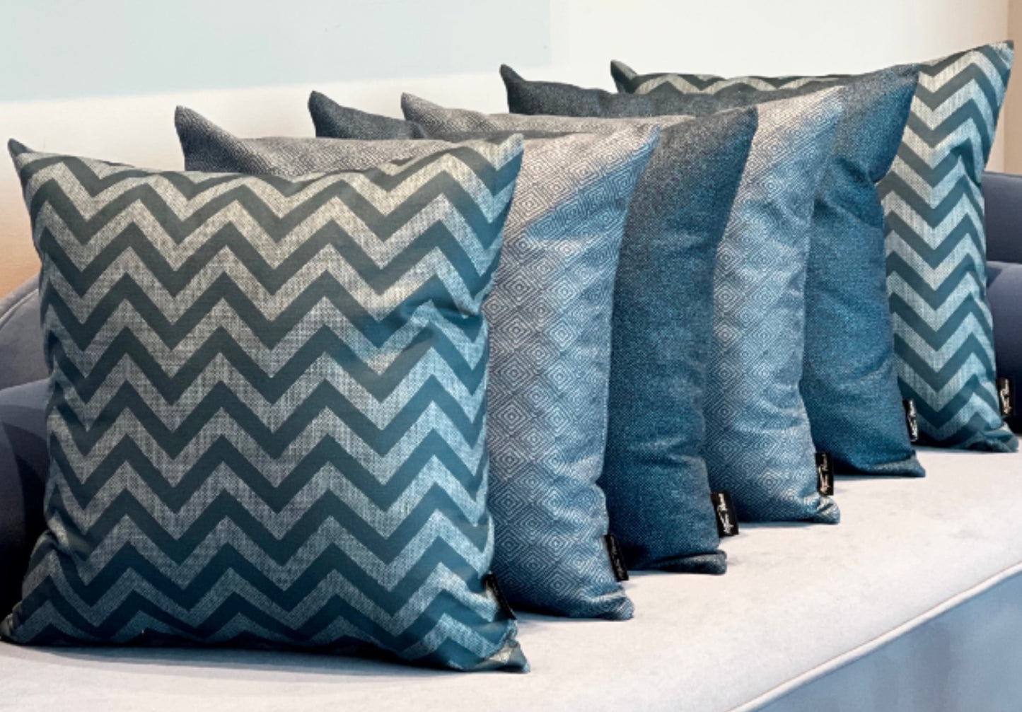 ‎ Cushion  16-002