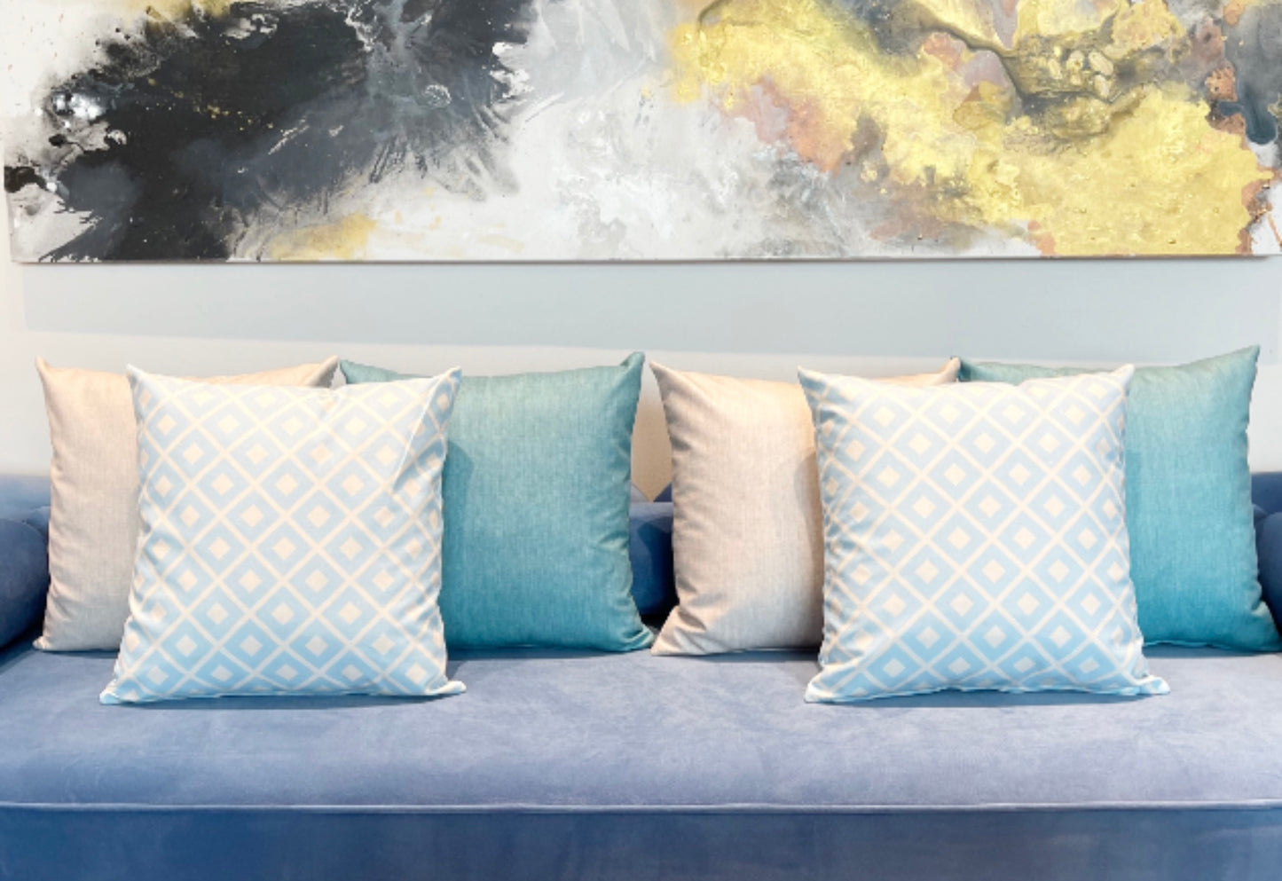 ‎ Cushion  16-047