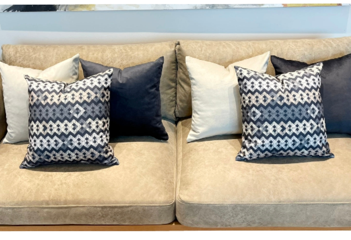 ‎ Cushion  16-049