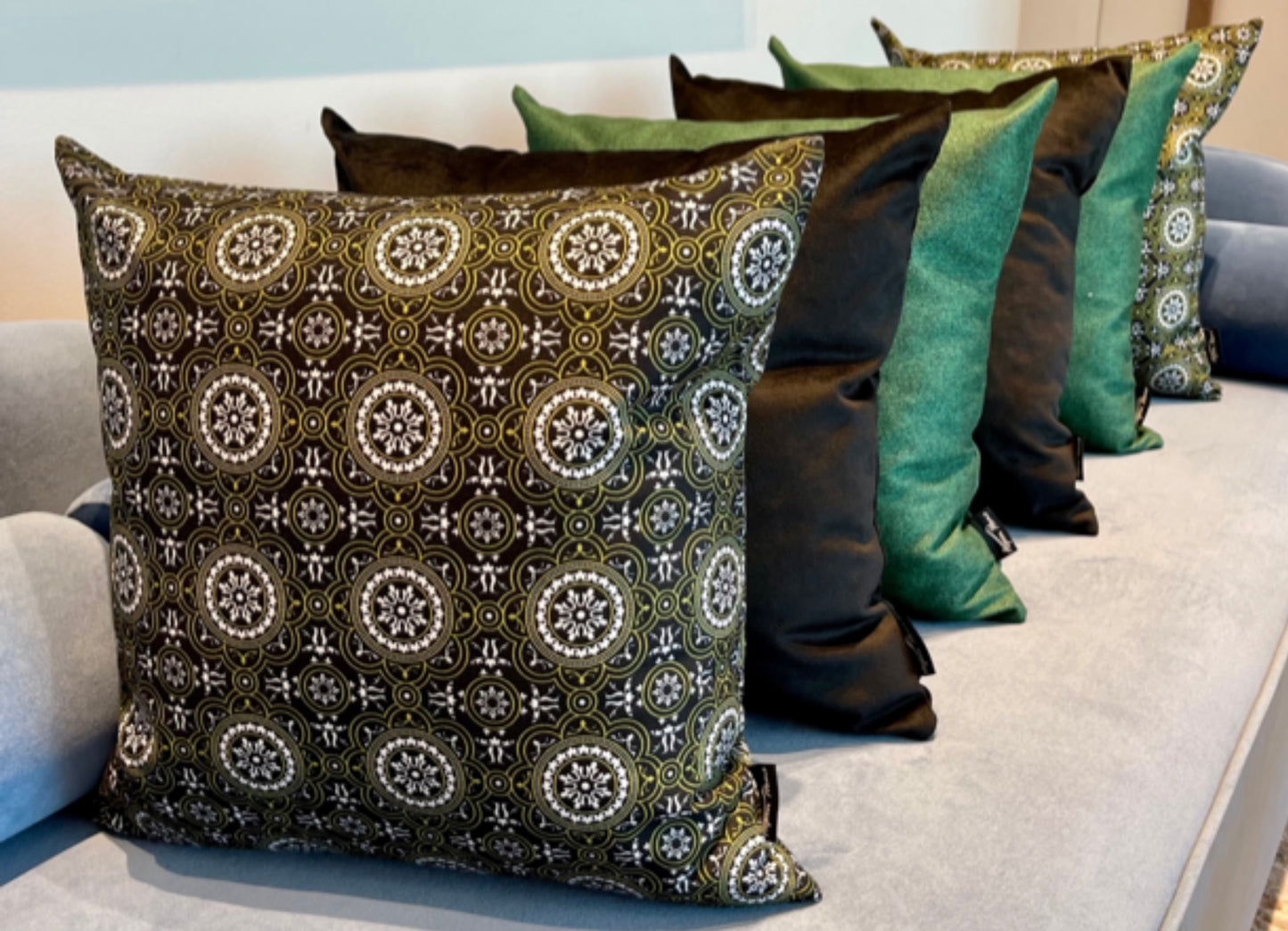 ‎ Cushion  16-077