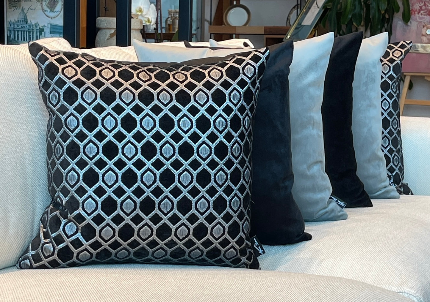 ‎ Cushion  16-137