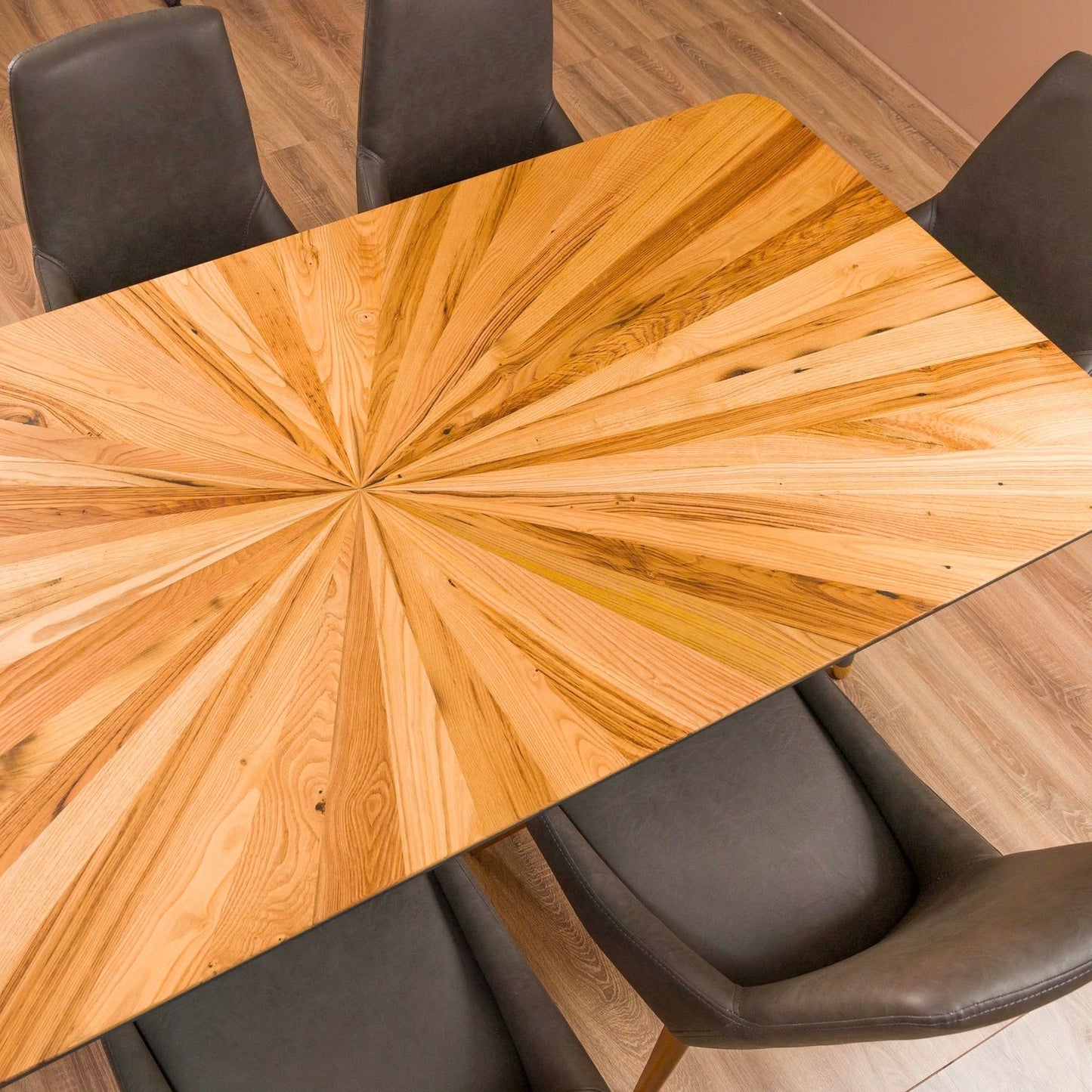 Kastana Dining Table