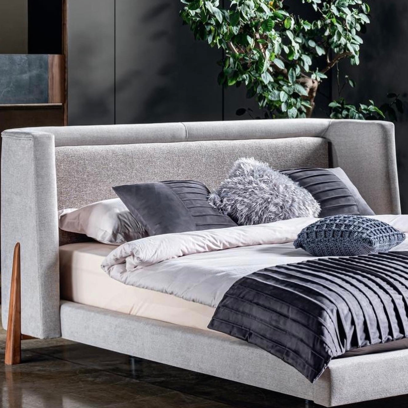 Evora Bed